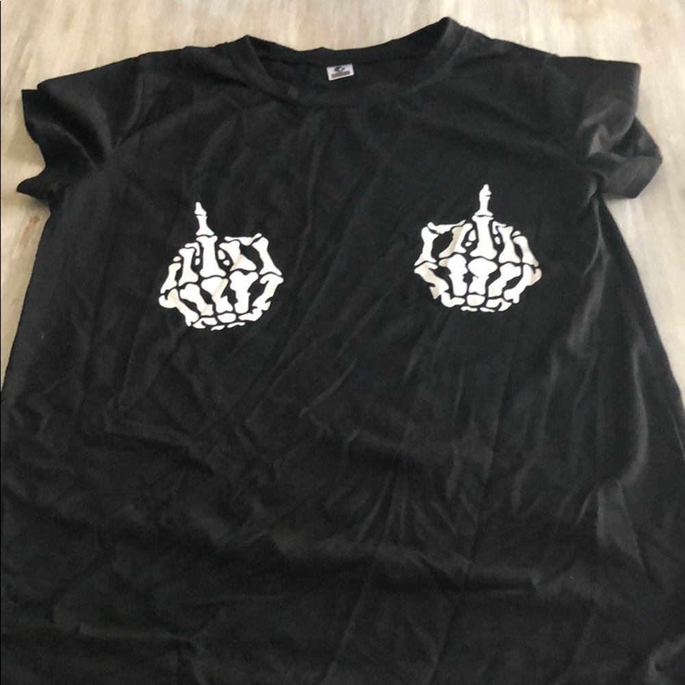 Tee shirt